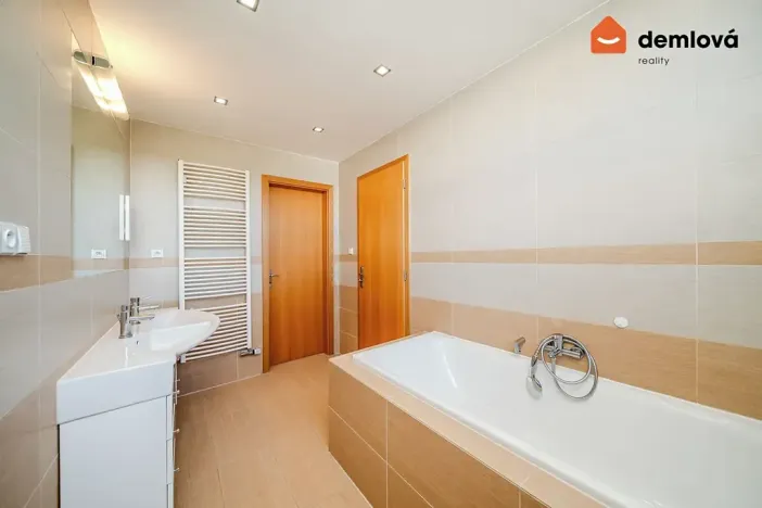Pronájem bytu 4+kk, Ostrava, Blahoslavova, 122 m2