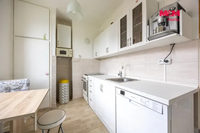 Prodej bytu 3+1, Klášterec nad Ohří - Miřetice u Klášterce nad Ohří, Václava Řezáče, 64 m2