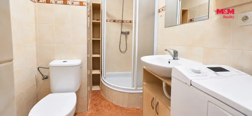 Pronájem bytu 2+kk, Pardubice, Na Drážce, 44 m2