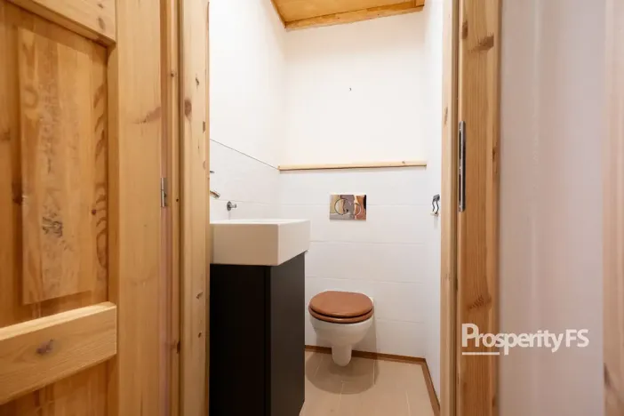 Prodej rodinného domu, Brniště - Hlemýždí, 200 m2