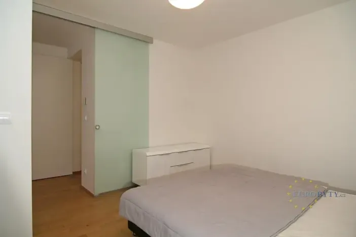 Pronájem bytu 2+kk, Praha - Žižkov, Pitterova, 70 m2