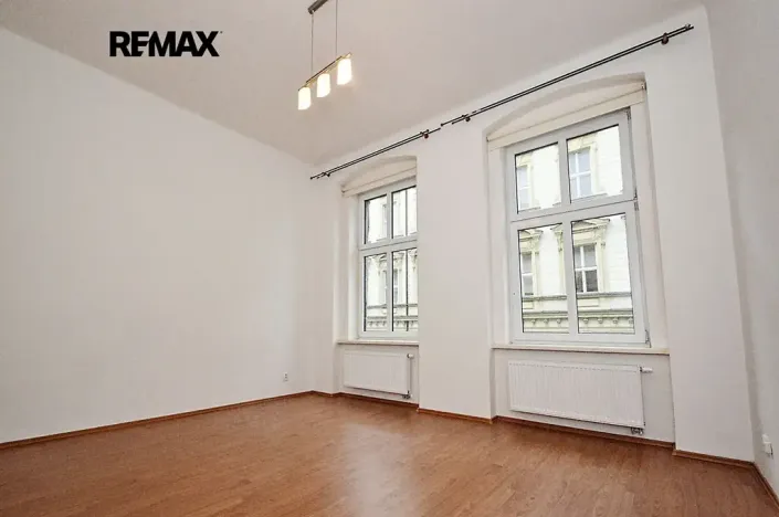 Pronájem bytu 1+1, Plzeň, Husova, 44 m2