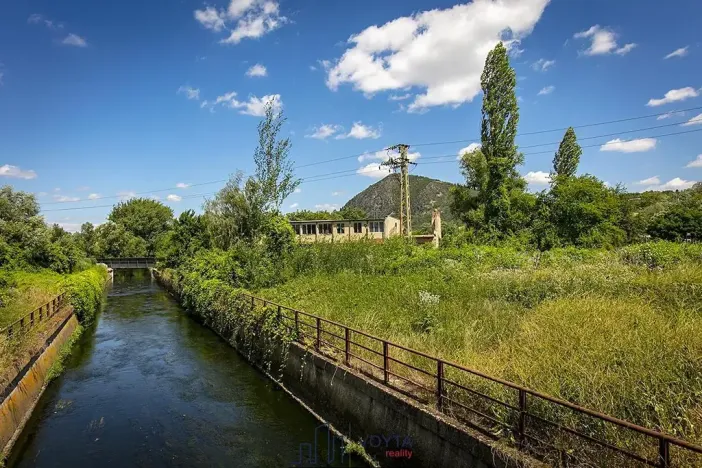 Prodej komerční nemovitosti, Obrnice, 600 m2