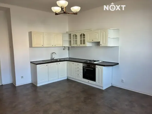 Pronájem bytu 2+kk, Praha - Vršovice, Vršovická, 49 m2