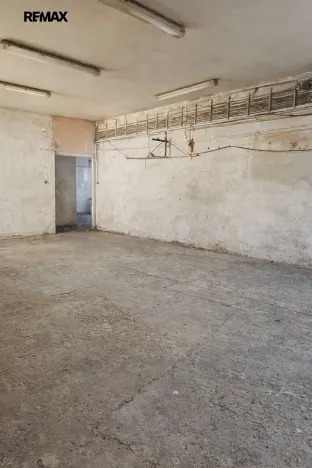 Pronájem výrobních prostor, Praha - Horní Počernice, Komárovská, 250 m2