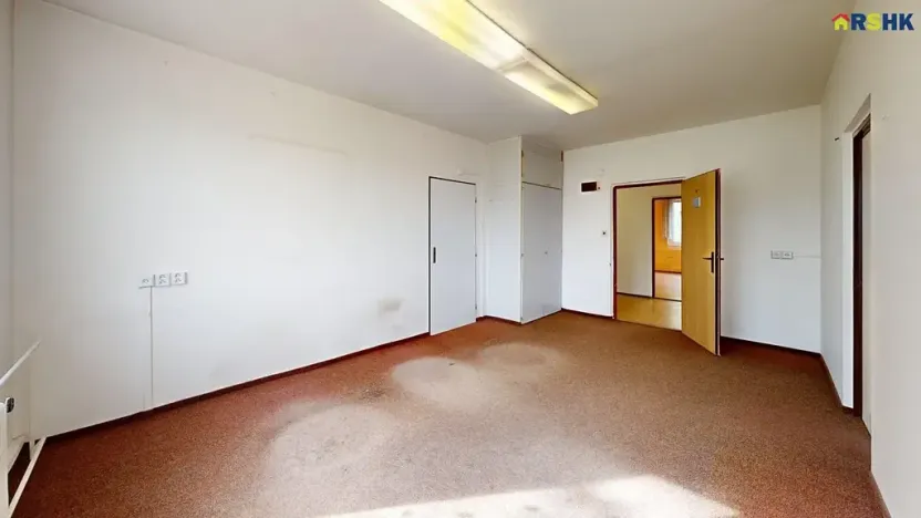 Pronájem kanceláře, Hradec Králové, Akademika Bedrny, 602 m2
