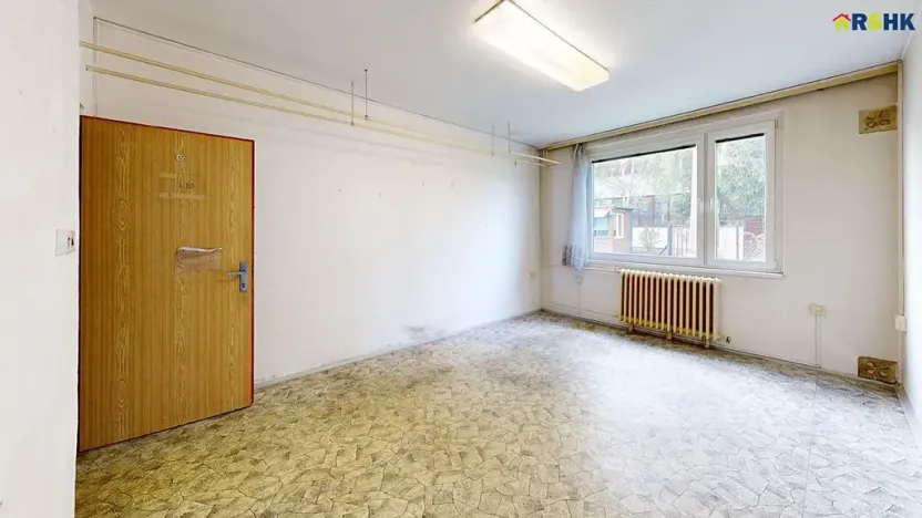 Pronájem kanceláře, Hradec Králové, Akademika Bedrny, 602 m2