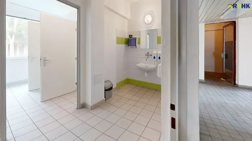 Pronájem kanceláře, Hradec Králové, Akademika Bedrny, 602 m2