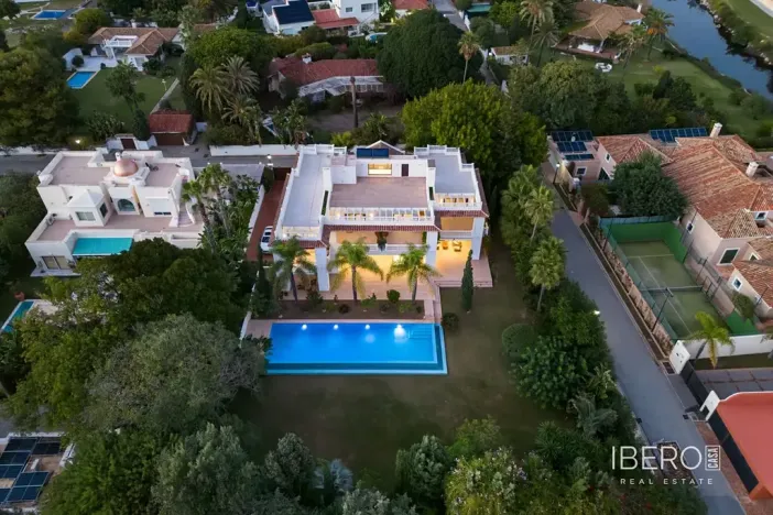 Prodej rodinného domu, Estepona, Španělsko, 761 m2