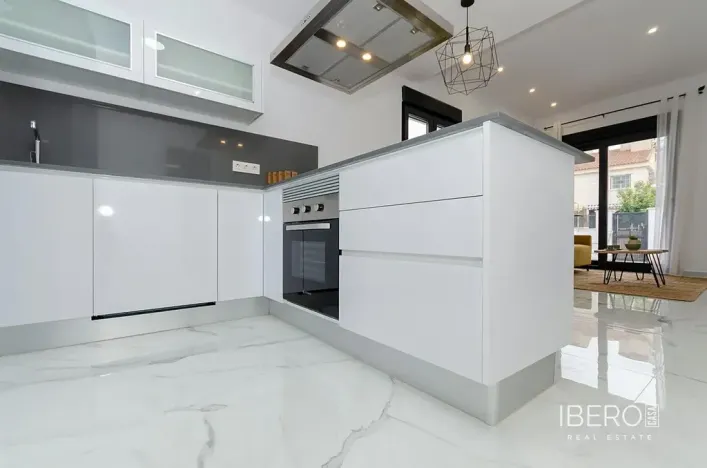 Prodej vily, Torrevieja, Španělsko, 95 m2