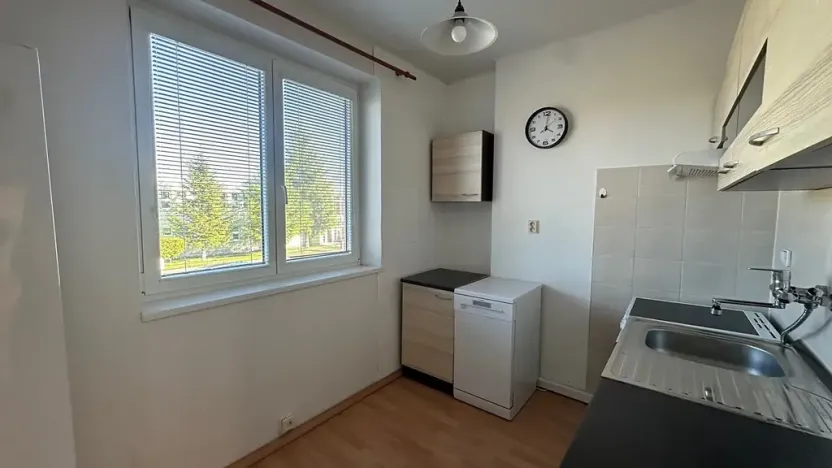 Pronájem bytu 2+1, Bánov, 56 m2