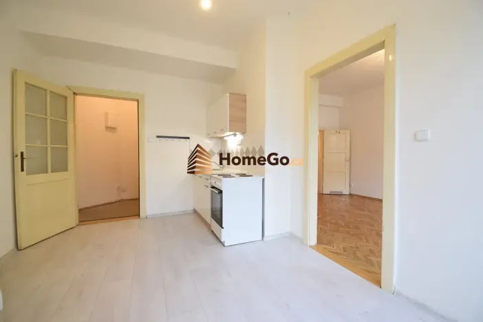 Pronájem bytu 2+kk, Praha - Nusle, Lounských, 45 m2