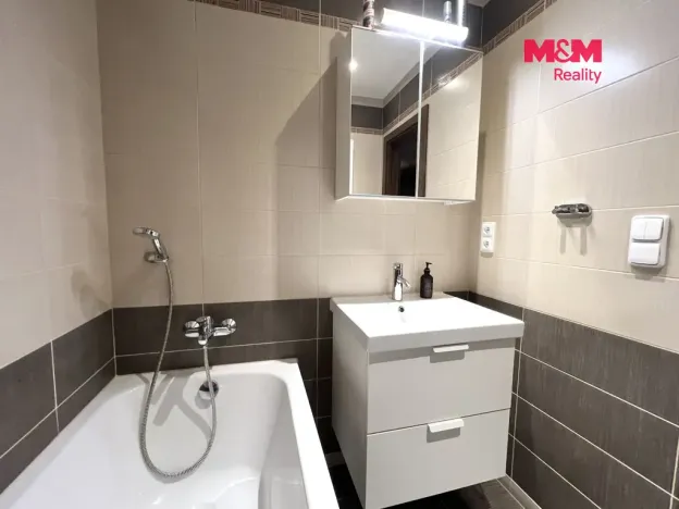 Prodej bytu 3+kk, Praha - Prosek, Bílinská, 55 m2