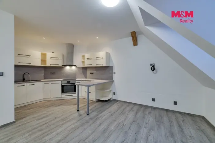 Pronájem bytu 2+kk, Cheb, 26. dubna, 52 m2