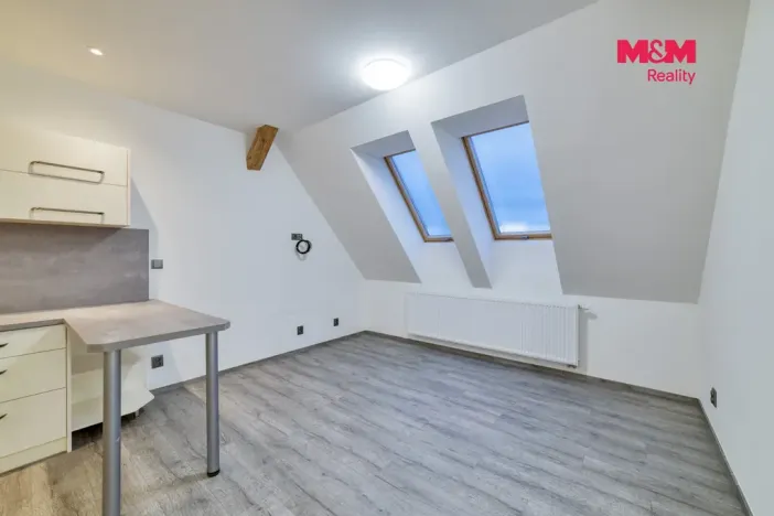 Pronájem bytu 2+kk, Cheb, 26. dubna, 52 m2