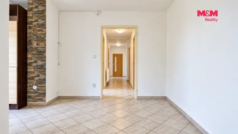Pronájem bytu 3+1, Milovice - Mladá, Spojovací, 70 m2