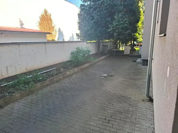 Prodej obchodního prostoru, Brno, Rokycanova, 62 m2