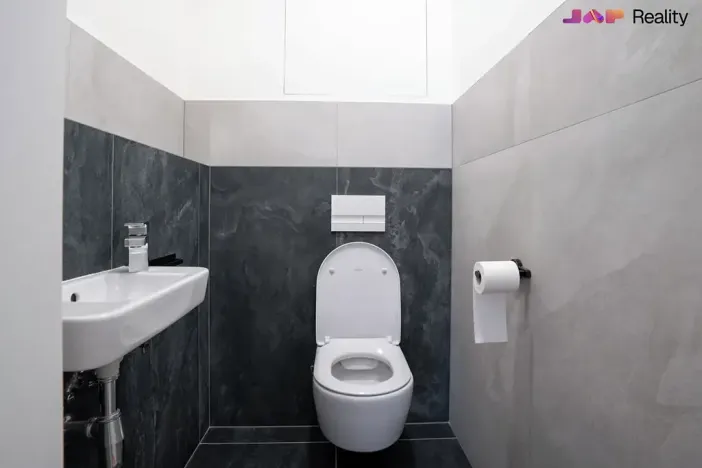 Pronájem bytu 2+kk, Brno, Komárovská, 54 m2