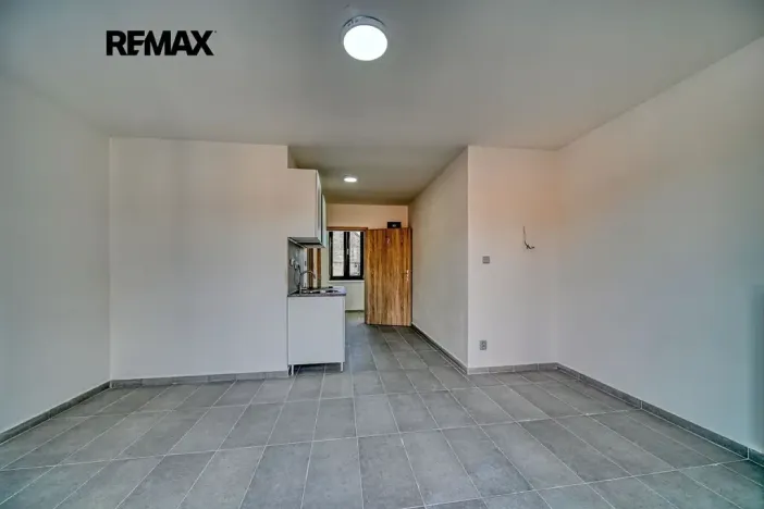 Pronájem bytu 1+kk, Velký Osek, Revoluční, 22 m2