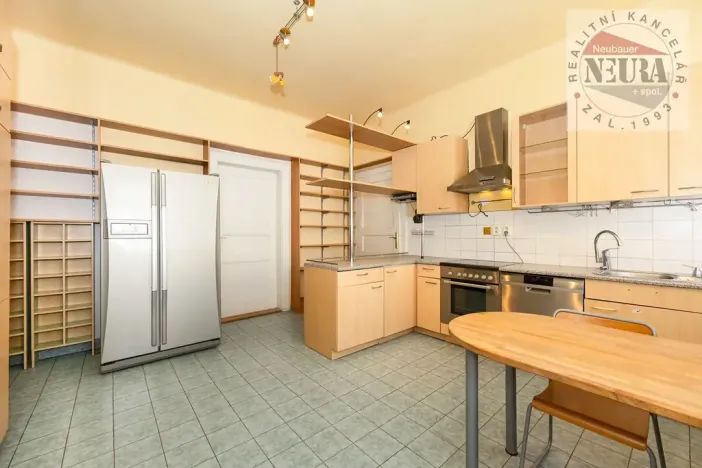 Prodej bytu 4+1, Praha - Nové Město, Národní, 96 m2