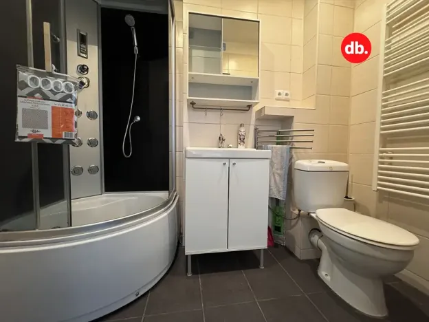 Pronájem bytu 2+kk, Karlovy Vary, Závodu míru, 60 m2