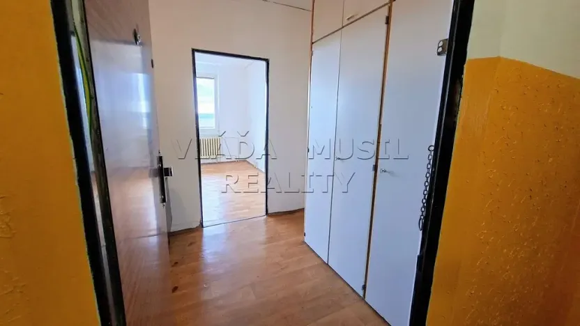 Prodej bytu 1+kk, Praha - Kamýk, Písnická, 32 m2