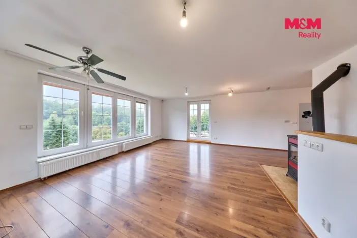 Prodej rodinného domu, Bernartice, 226 m2