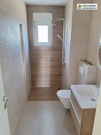 Prodej bytu 3+1, Novalja, Chorvatsko, 75 m2