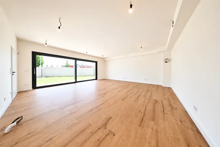 Prodej vícegeneračního domu, Šestajovice, Komenského, 275 m2