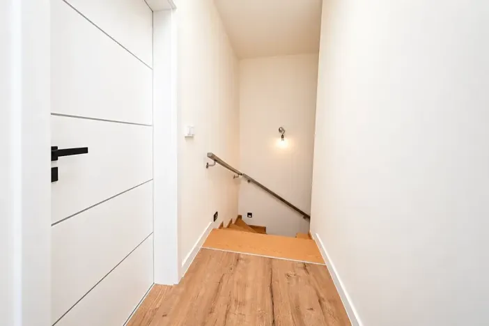 Prodej vícegeneračního domu, Šestajovice, Komenského, 275 m2