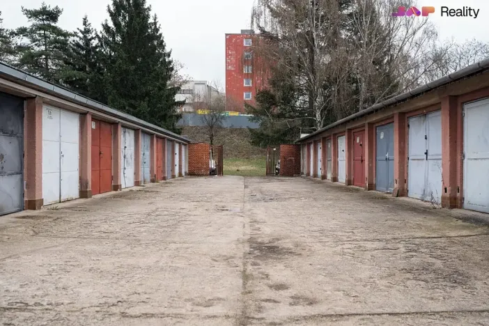 Pronájem garáže, Brno, Třískalova, 19 m2