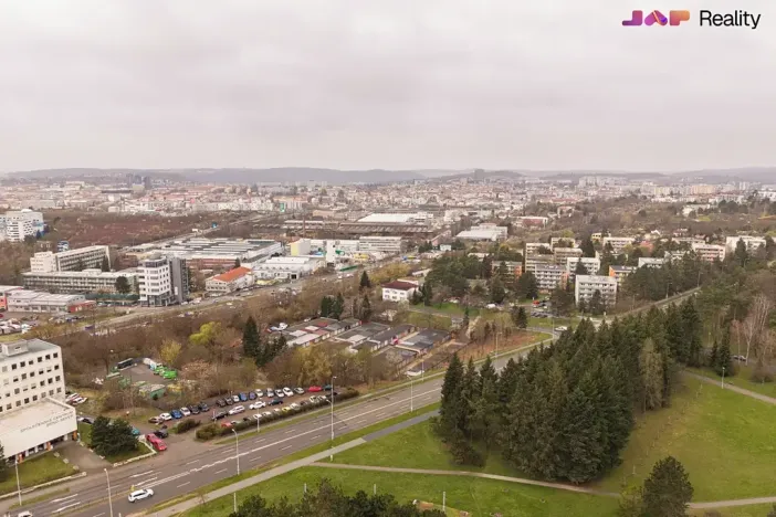 Pronájem garáže, Brno, Třískalova, 19 m2