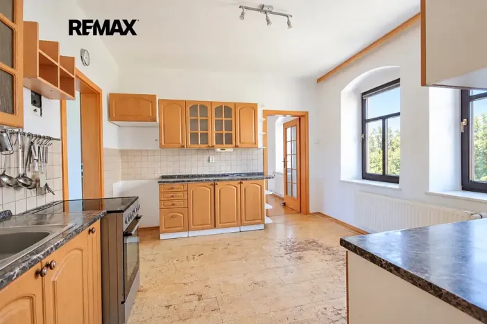 Prodej rodinného domu, Kájov, U Kostela, 200 m2
