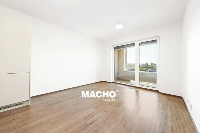 Pronájem bytu 1+kk, Praha - Michle, Krnkova, 33 m2