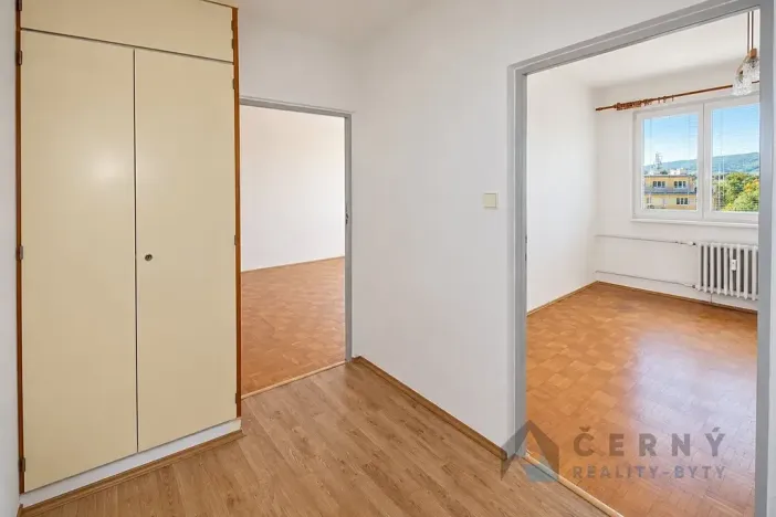 Prodej bytu 2+1, Liberec, Nad Školou, 60 m2