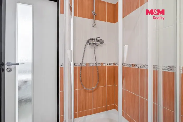 Prodej bytu 2+1, Ústí nad Labem - Neštěmice, Hluboká, 63 m2