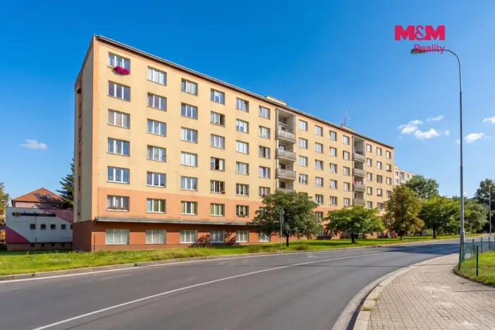 Prodej bytu 1+kk, Karlovy Vary - Stará Role, Fibichova, 18 m2