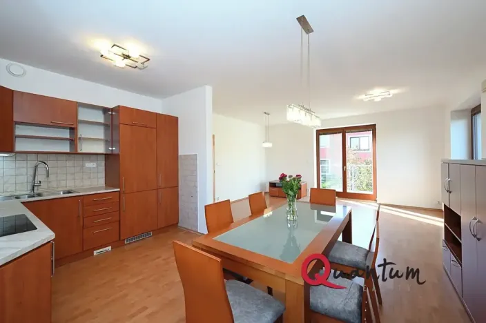 Pronájem rodinného domu, Praha - Kyje, Krčínovo náměstí, 126 m2