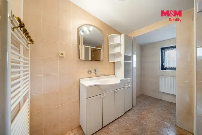 Prodej obchodního prostoru, Krásné Údolí, 220 m2