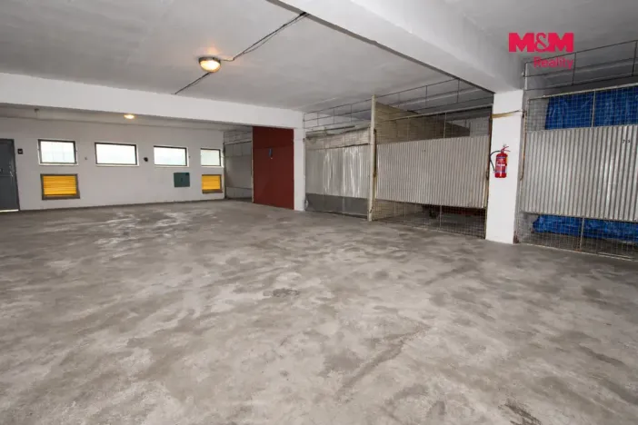Prodej garáže, Plzeň - Doubravka, Ke Špitálskému lesu, 14 m2
