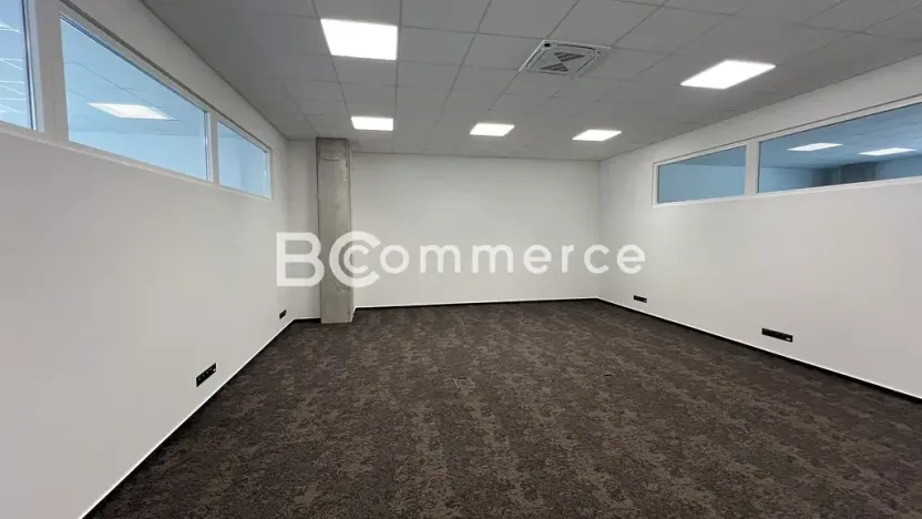 Pronájem skladu, Brno, 570 m2