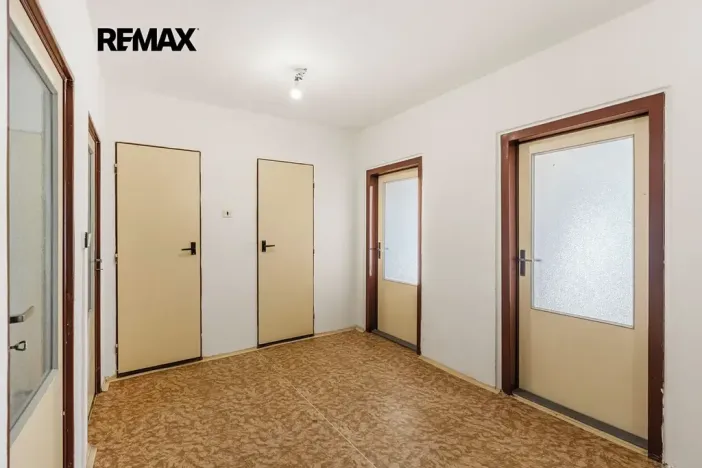Prodej bytu 3+1, Praha - Řepy, Na chobotě, 77 m2