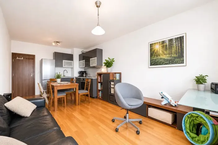 Prodej bytu 2+kk, Praha - Horní Měcholupy, Padovská, 52 m2