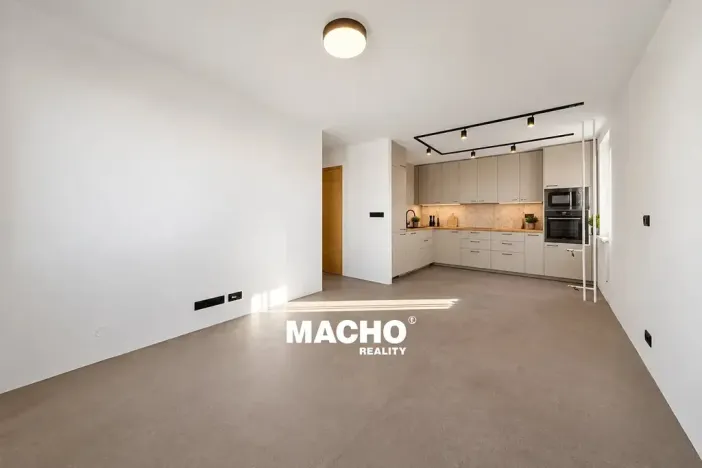 Pronájem bytu 3+kk, Praha - Modřany, Poljanovova, 65 m2