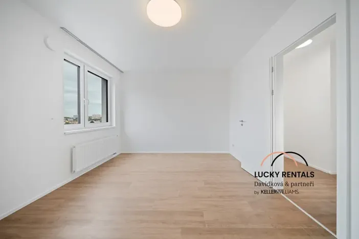 Pronájem bytu 1+kk, Praha - Chodov, Líbalova, 32 m2