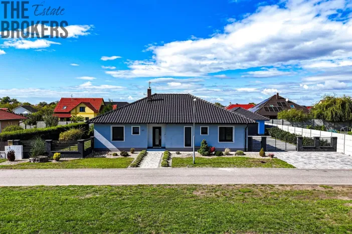 Prodej rodinného domu, 133 m², Platanová, Březí
