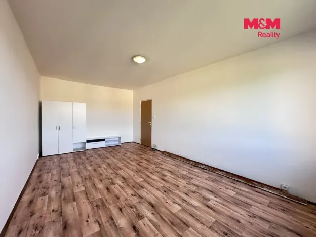 Prodej bytu 2+1, Chomutov, Holešická, 62 m2