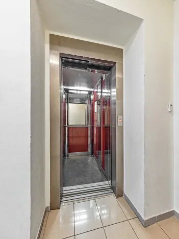 Prodej bytu 2+kk, Praha - Vršovice, Černomořská, 63 m2