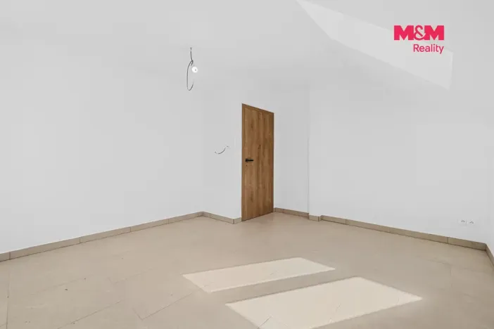 Prodej rodinného domu, Polní Voděrady, 200 m2