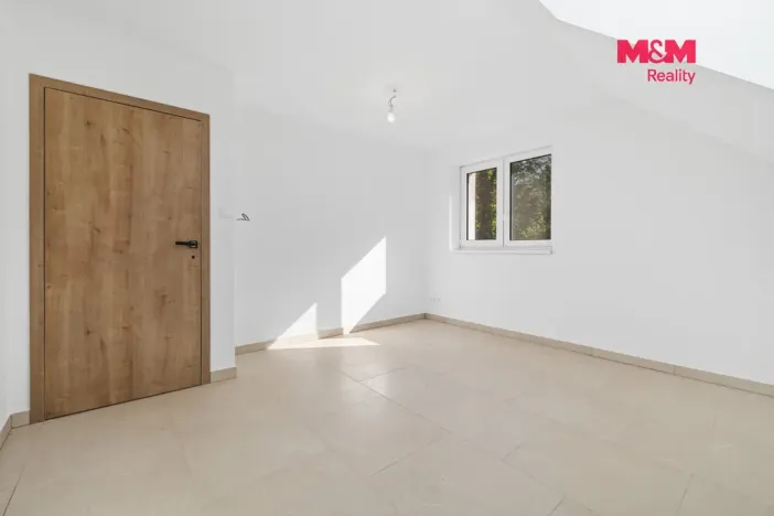 Prodej rodinného domu, Polní Voděrady, 200 m2